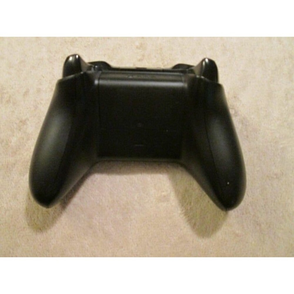 Xbox One Controller - Picture 3 of 3